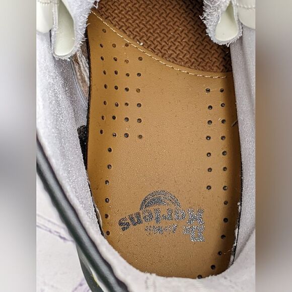 NWOT Dr. Martens 1460 Smooth Leather Lace Up Boots - Picture 8 of 12